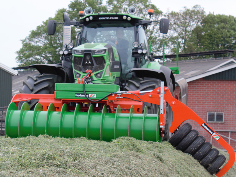 silagepacker Silaging silagewalzen silagewagen verdichten verdichtung silowalze Silage compacter silage packer Silage pile management Silowalze walze  vaste kuil Verdichting  kuilkwaliteit graskuil maiskuil  aandrukwals aandrukrol